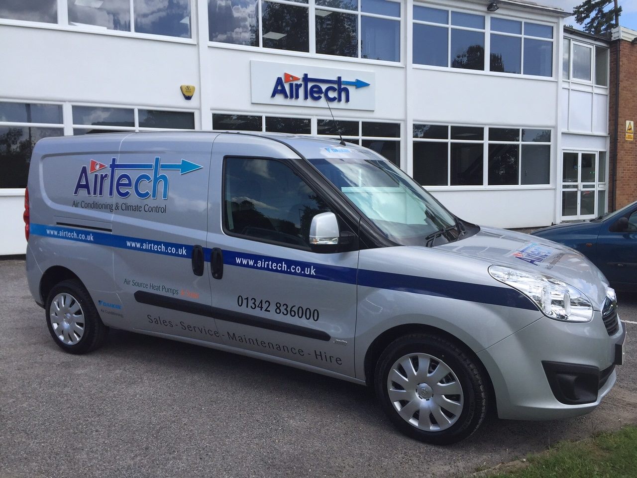 Compact Van for Air Conditioning Maintenance Works